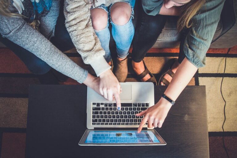 The Benefits of Partnering with a Full-Service Agency